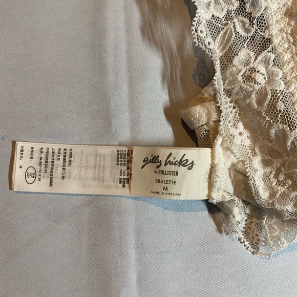 Hollister Halter Bralette - Picture 3 of 3